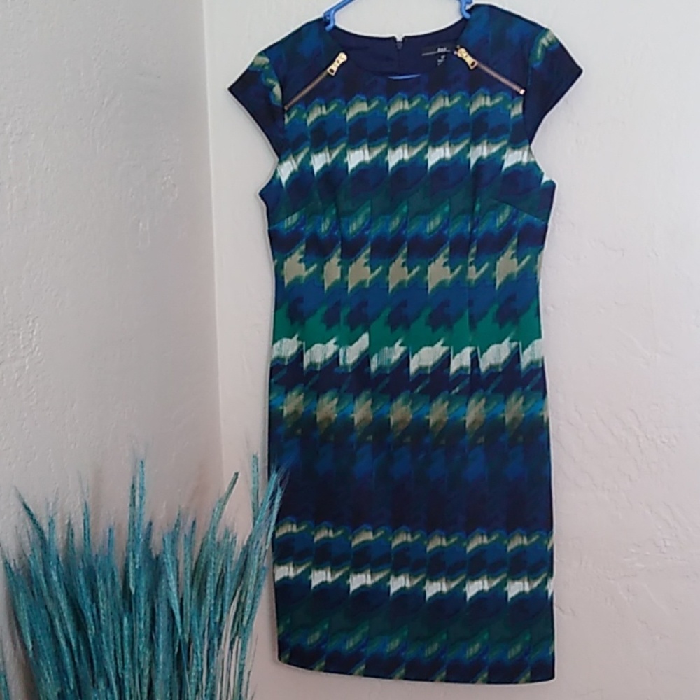 R &K Dress petite